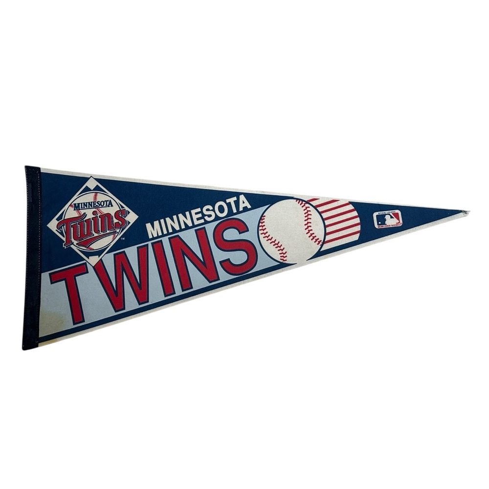 Minnesota Twins Pennant Banner Vintage 28.5” MLB Baseball 1990s